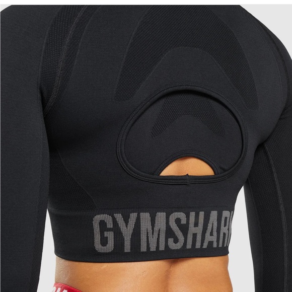 Gymshark flex sports top in black - Picture 2 of 3